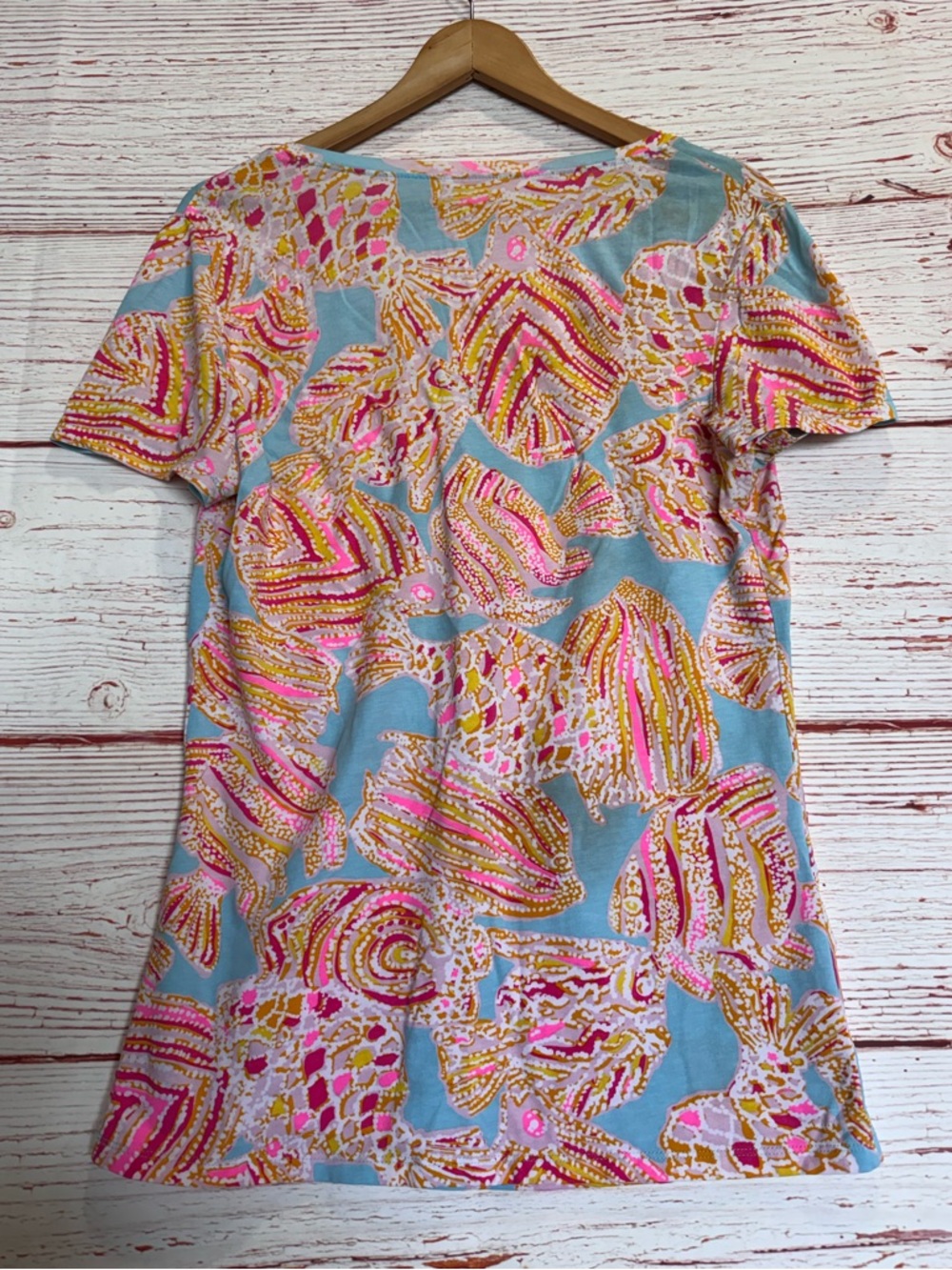 Lilly Pulitzer Michele V Neck Tee in Breakwater Blue Tini Bikini Sz M - Picture 6 of 6